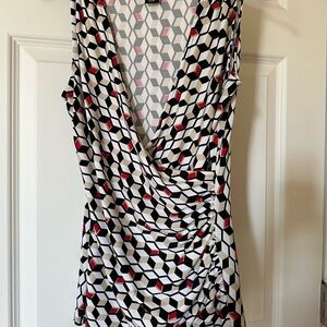 White House Black Market red/black blouse VGUC